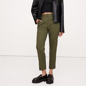 NEW! Banana Republic Green All Day Pant - Multiple Sizes #673016 🩷